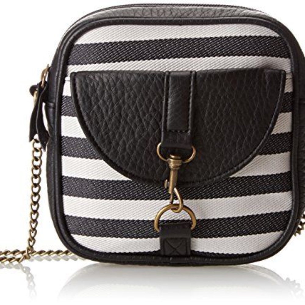 Dakine crossbody bag